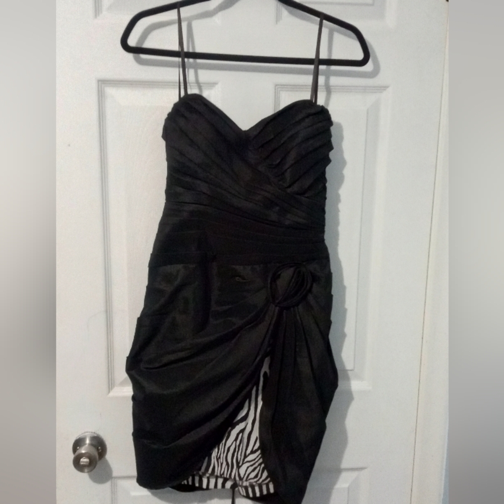 City Studio Elegant Black Strapless Dress with Zebra Accent